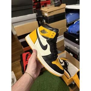 Jordan retro 1 high taxi sz 12